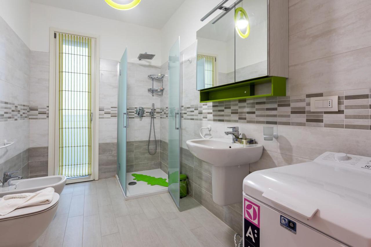 Apartment Fiera Flat With Garage Mailand